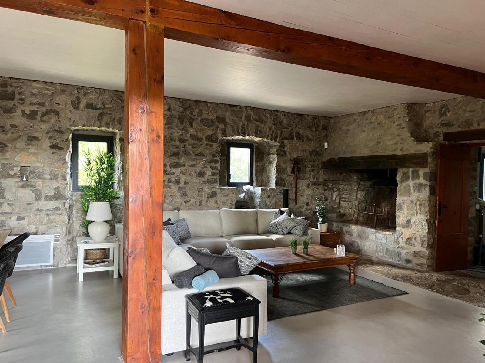 Luxurious Family House With Pool In Ardeche. Villa Les Vans Eksteriør bilde